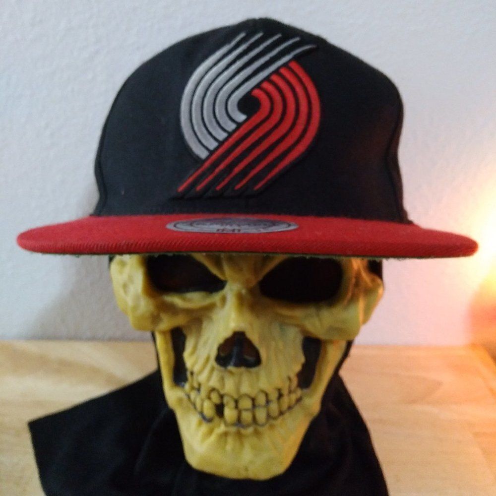 NWT Mitchell & Ness Portland Trailblazers Snap Back Hat